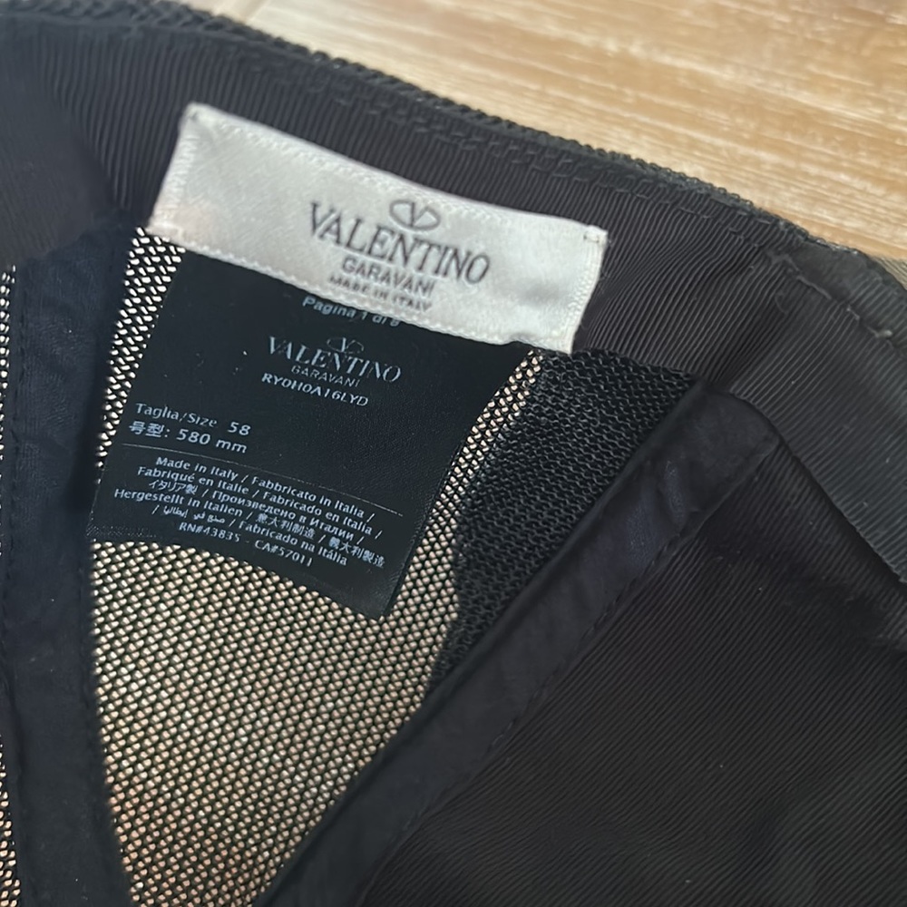 Valentino gorilla embellished logo mesh backed cap - Picture 6 of 15